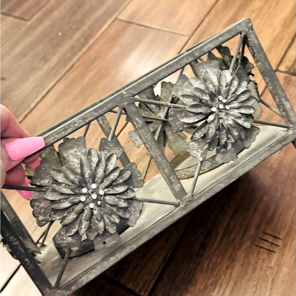 Vintage Decorative Rustic Metal Candle Holder
